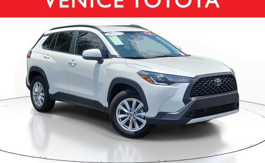 2023 Toyota Corolla Cross LE