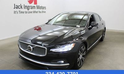 2023 Volvo S90 Ultimate Bright With