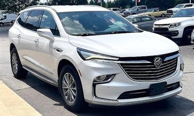 2023 Buick Enclave Premium