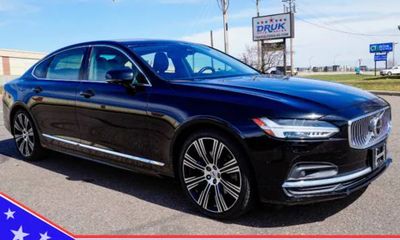 2023 Volvo S90 Ultimate Bright With