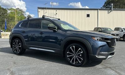 2024 Mazda CX-50 Premium Plus