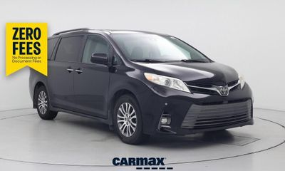 2018 Toyota Sienna XLE Premium LTD