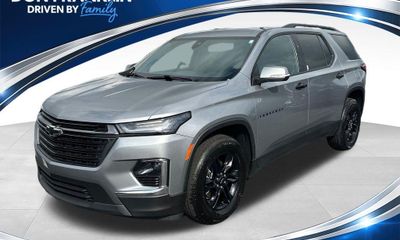 2023 Chevrolet Traverse LT