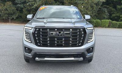 2025 GMC Yukon Denali Ultimate