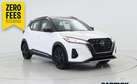 2022 Nissan Kicks SR