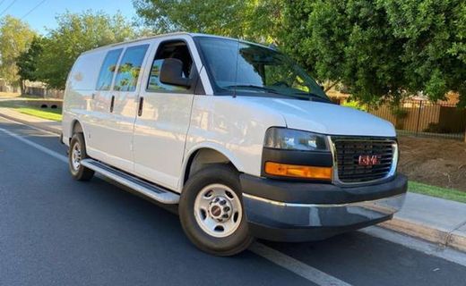 2025 GMC Savana 2500