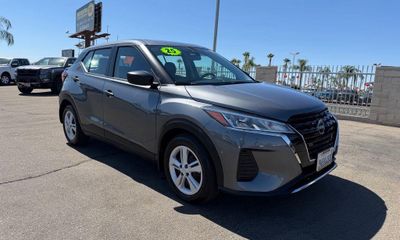 2025 Nissan Kicks Play S