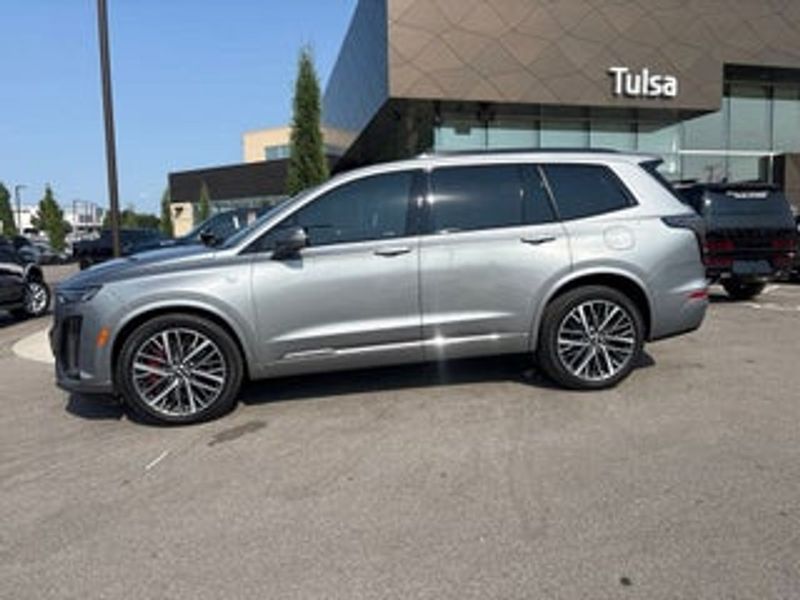 Representative 2024 Cadillac XT6 photo
