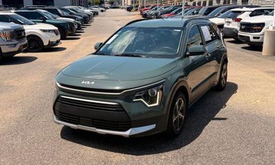 2023 Kia Niro EX