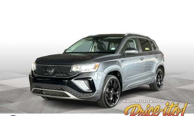 2023 Volkswagen Taos SE W Sunroof