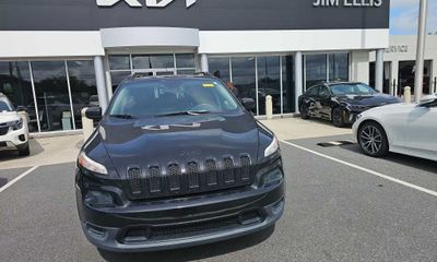 2017 Jeep Cherokee Sport