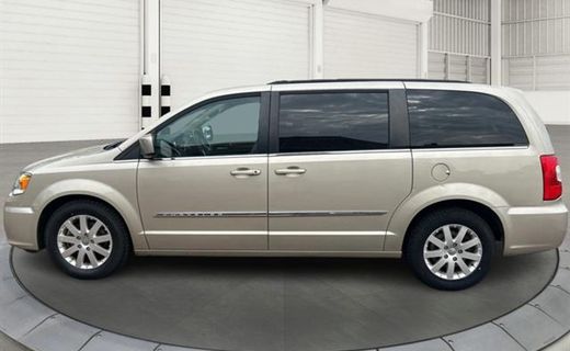 2016 Chrysler Town AND Country Touring