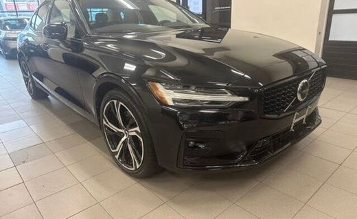 2024 Volvo S60 Plus Dark