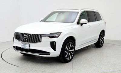 2025 Volvo XC90 Core