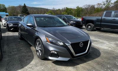 2022 Nissan Altima S