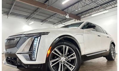 2024 Cadillac Lyriq LUX 2