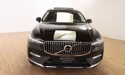 2022 Volvo XC60 Inscription Expression