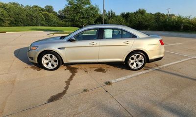 2010 Ford Taurus SEL