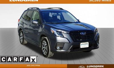 2023 Subaru Forester Premium ES Base