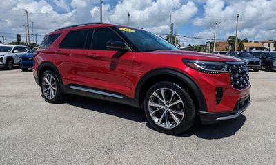 2025 Ford Explorer Platinum