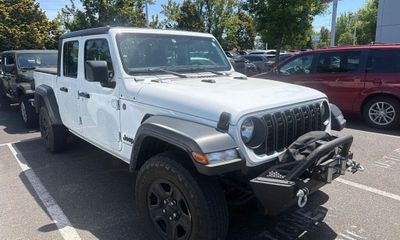 2024 Jeep Gladiator Sport