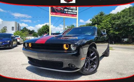 2020 Dodge Challenger SXT