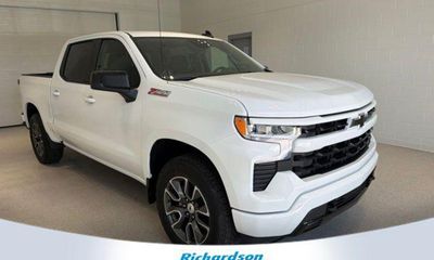 2024 Chevrolet Silverado RST