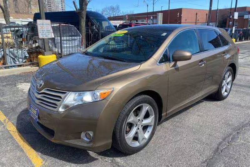 2009 Toyota Venza — a typically priced live listing