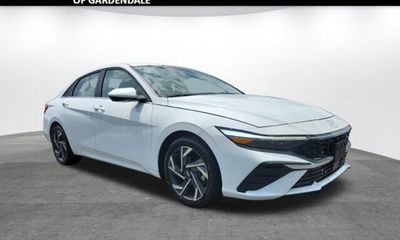 2025 Hyundai Elantra SEL Convenience