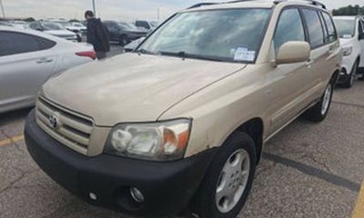 2004 Toyota Highlander STD