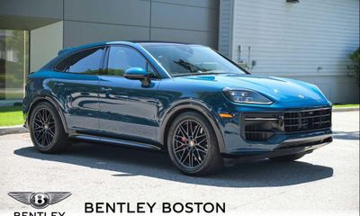 2025 Porsche Cayenne GTS