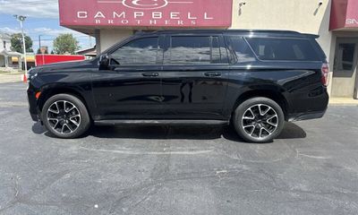 2023 Chevrolet Suburban RST