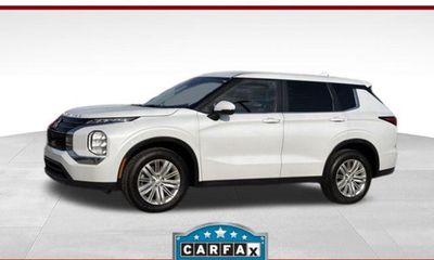2023 Mitsubishi Outlander ES