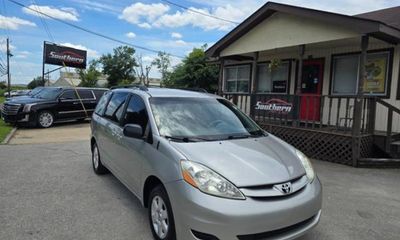 2010 Toyota Sienna CE 7 Passenger