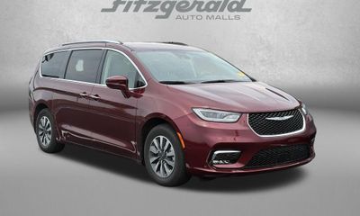 2021 Chrysler Pacifica Touring L