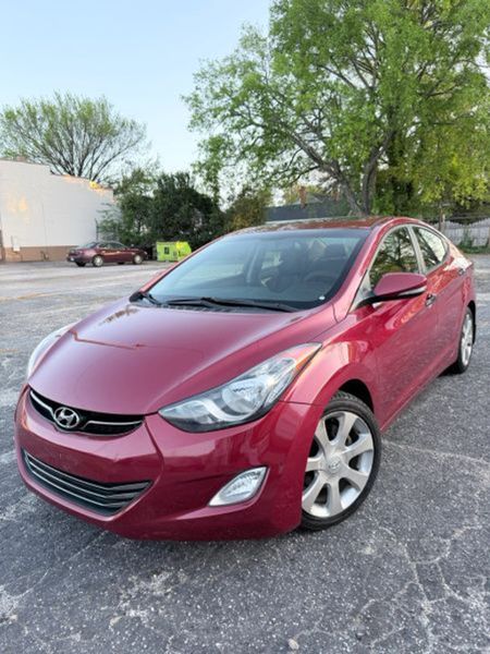 2012 Hyundai Elantra — a typically priced live listing