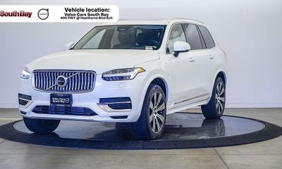 2024 Volvo XC90 T8 Plus