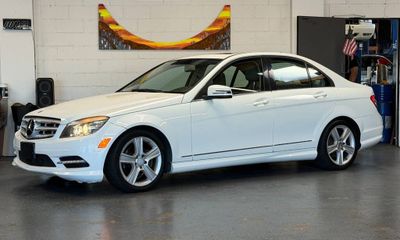 2011 Mercedes-Benz C-Class C300