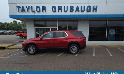 2023 Chevrolet Traverse LT