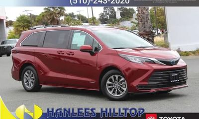 2021 Toyota Sienna LE Plus Package