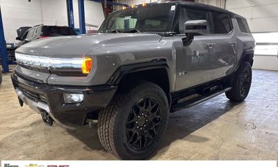 2025 GMC Hummer EV SUV 2X
