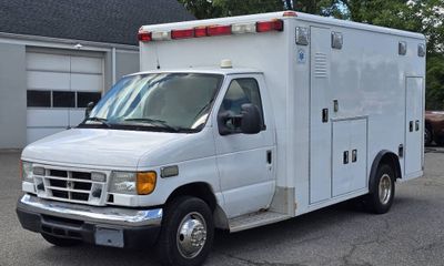 2005 Ford E-450