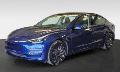 2023 Tesla Model 3 Performance
