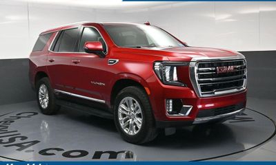 2023 GMC Yukon SLT