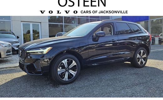 2025 Volvo XC60 Plus Dark
