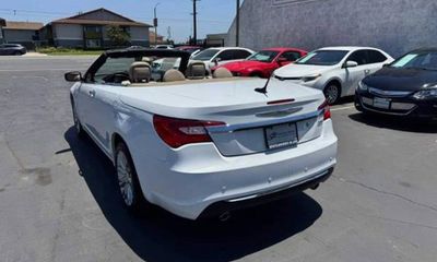 2013 Chrysler 200 Limited