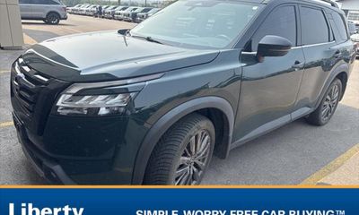 2022 Nissan Pathfinder SL