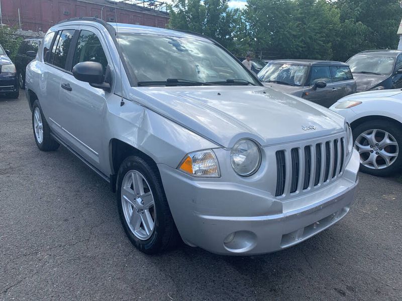 2008 Jeep Compass — a typically priced live listing