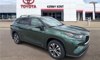 2025 Toyota Highlander XLE Nightshade 25TH