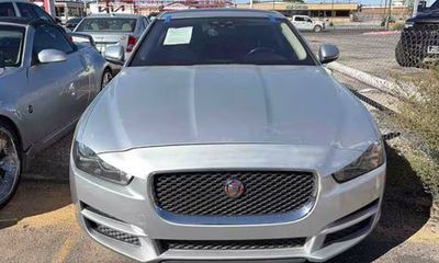 2017 Jaguar XE Premium